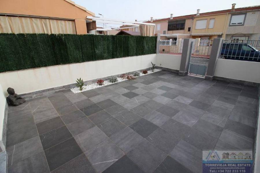 Torrevieja,Alicante,España,3 Bedrooms Bedrooms,2 BathroomsBathrooms,Dúplex,40326