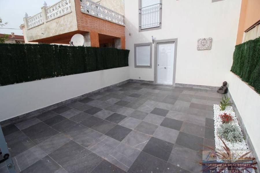 Torrevieja,Alicante,España,3 Bedrooms Bedrooms,2 BathroomsBathrooms,Dúplex,40326