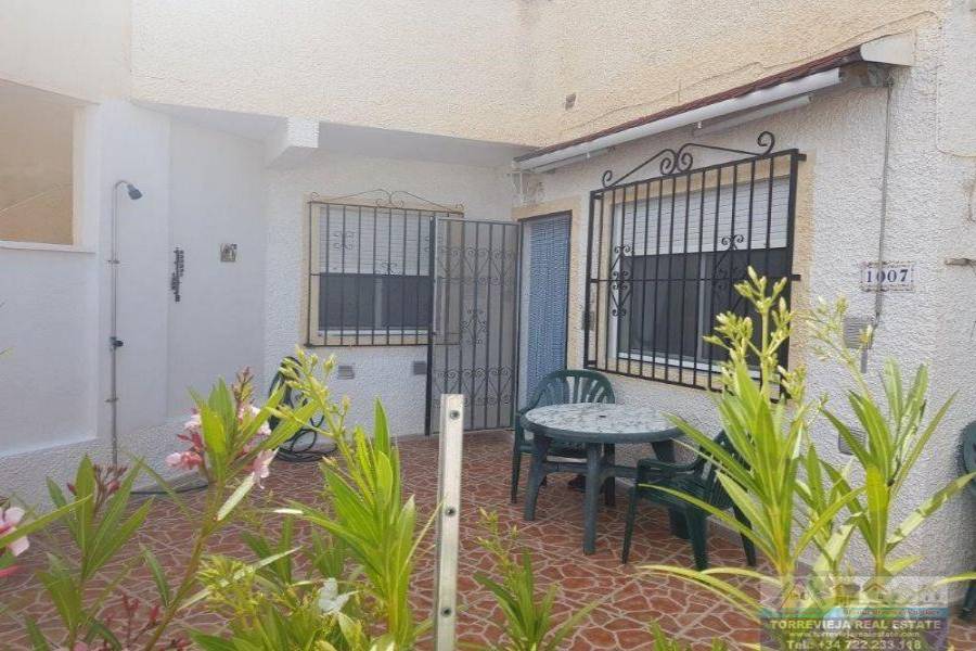 Torrevieja,Alicante,España,2 Bedrooms Bedrooms,1 BañoBathrooms,Bungalow,40366