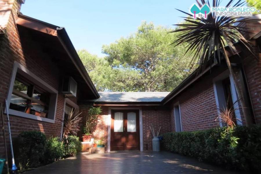 Pinamar,Buenos Aires,Argentina,3 Bedrooms Bedrooms,2 BathroomsBathrooms,Casas,DE LAS HESPÉRIDES,4479