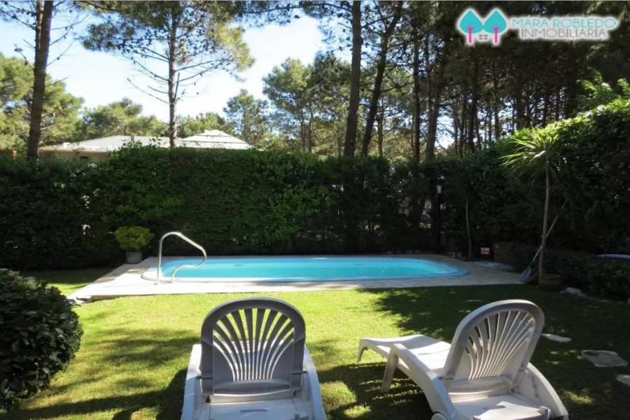 Pinamar,Buenos Aires,Argentina,3 Bedrooms Bedrooms,2 BathroomsBathrooms,Casas,DE LAS HESPÉRIDES,4479