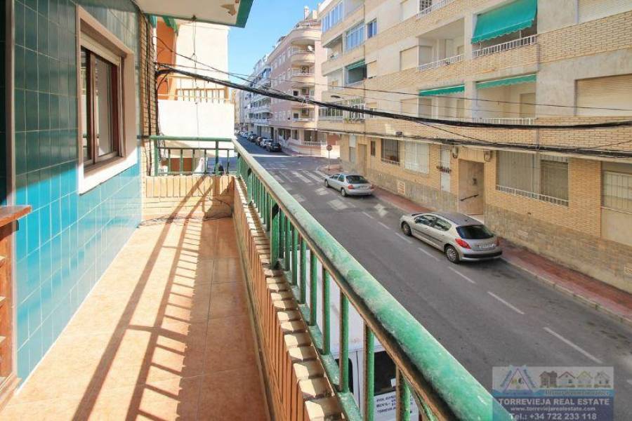 Torrevieja,Alicante,España,3 Bedrooms Bedrooms,1 BañoBathrooms,Apartamentos,40372