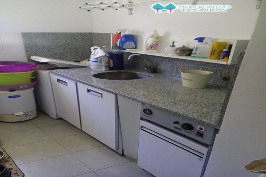 Pinamar,Buenos Aires,Argentina,2 Bedrooms Bedrooms,2 BathroomsBathrooms,Casas,DE LAS NEREIDAS ,4480