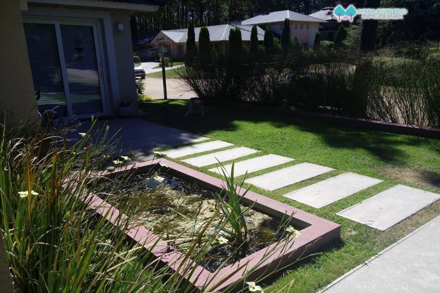 Pinamar,Buenos Aires,Argentina,2 Bedrooms Bedrooms,2 BathroomsBathrooms,Casas,DE LAS NEREIDAS ,4480