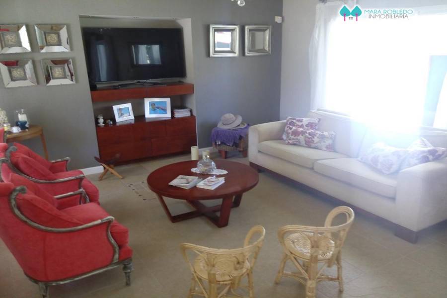 Pinamar,Buenos Aires,Argentina,2 Bedrooms Bedrooms,2 BathroomsBathrooms,Casas,DE LAS NEREIDAS ,4480