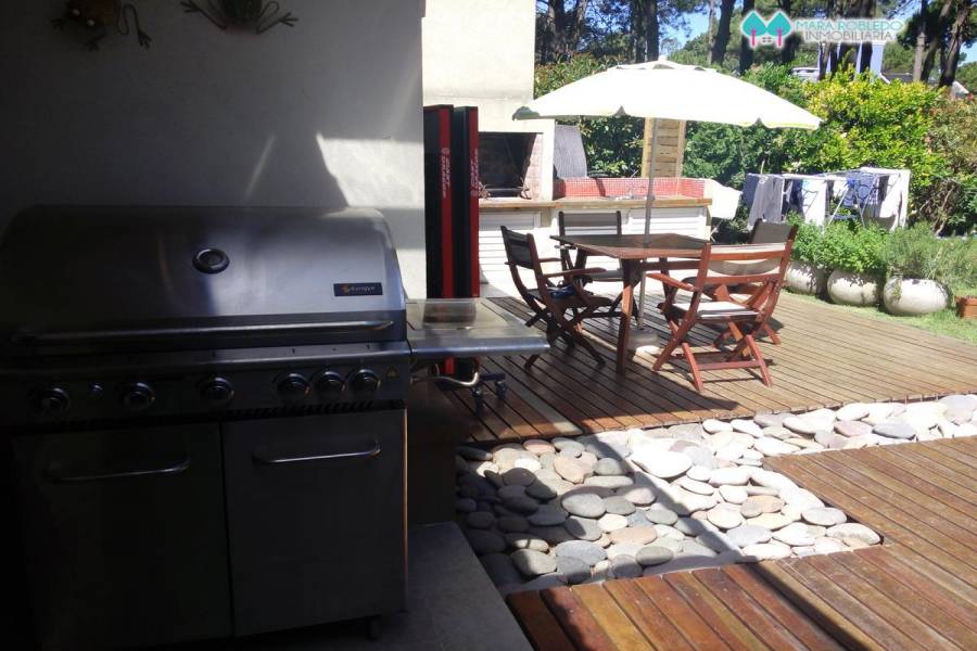 Pinamar,Buenos Aires,Argentina,2 Bedrooms Bedrooms,2 BathroomsBathrooms,Casas,DE LAS NEREIDAS ,4480