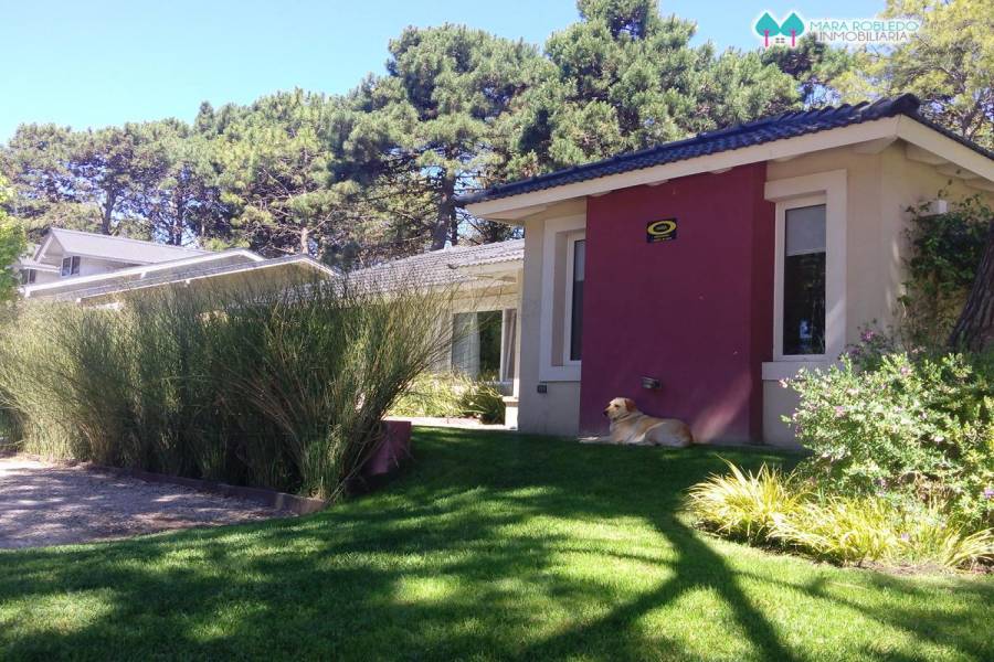 Pinamar,Buenos Aires,Argentina,2 Bedrooms Bedrooms,2 BathroomsBathrooms,Casas,DE LAS NEREIDAS ,4480