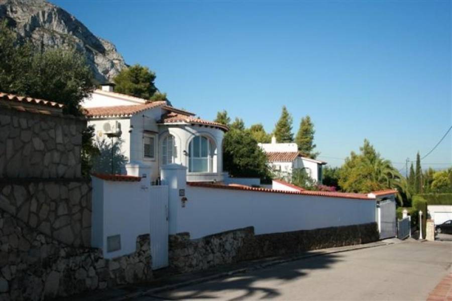 Dénia,Alicante,España,3 Bedrooms Bedrooms,2 BathroomsBathrooms,Chalets,40389