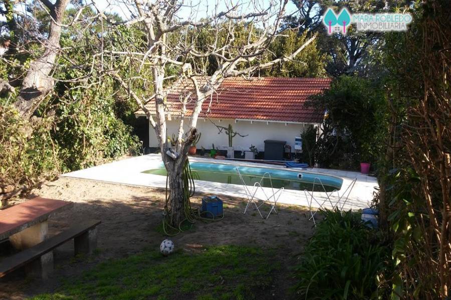 Pinamar,Buenos Aires,Argentina,3 Bedrooms Bedrooms,3 BathroomsBathrooms,Casas,DE LOS TRITONES,4481