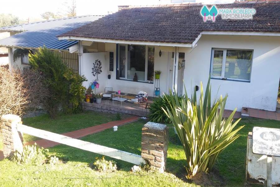 Pinamar,Buenos Aires,Argentina,3 Bedrooms Bedrooms,3 BathroomsBathrooms,Casas,DE LOS TRITONES,4481
