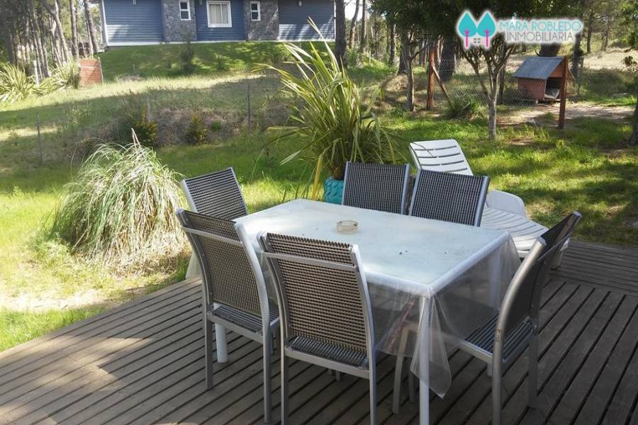 Pinamar,Buenos Aires,Argentina,3 Bedrooms Bedrooms,2 BathroomsBathrooms,Casas,NAYADES,4486