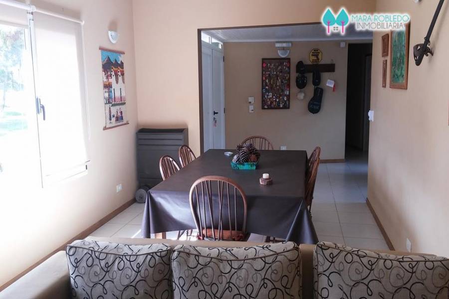 Pinamar,Buenos Aires,Argentina,3 Bedrooms Bedrooms,2 BathroomsBathrooms,Casas,NAYADES,4486