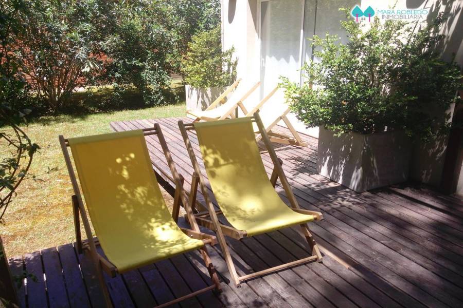 Pinamar,Buenos Aires,Argentina,4 Bedrooms Bedrooms,2 BathroomsBathrooms,Casas,PENELOPE,4487
