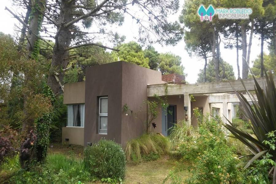Pinamar,Buenos Aires,Argentina,2 Bedrooms Bedrooms,1 BañoBathrooms,Casas,TITANES ,4489