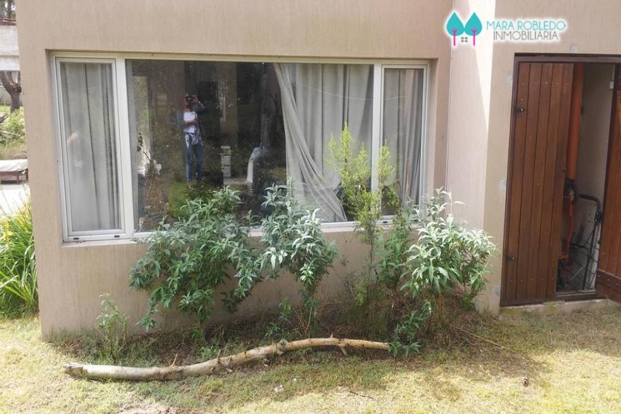 Pinamar,Buenos Aires,Argentina,2 Bedrooms Bedrooms,1 BañoBathrooms,Casas,TITANES ,4489
