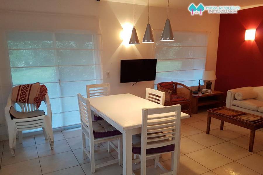 Pinamar,Buenos Aires,Argentina,3 Bedrooms Bedrooms,2 BathroomsBathrooms,Casas,ZORZAL Y ARGOS,4490