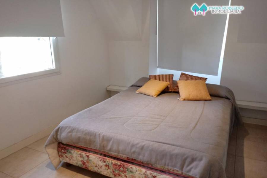 Pinamar,Buenos Aires,Argentina,3 Bedrooms Bedrooms,2 BathroomsBathrooms,Casas,ZORZAL Y ARGOS,4490