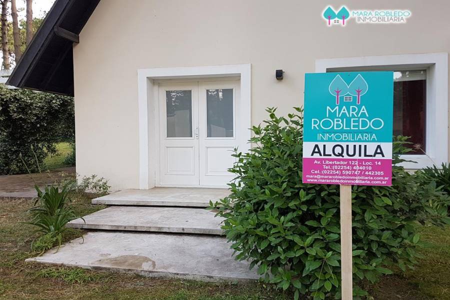 Pinamar,Buenos Aires,Argentina,3 Bedrooms Bedrooms,2 BathroomsBathrooms,Casas,ZORZAL Y ARGOS,4490