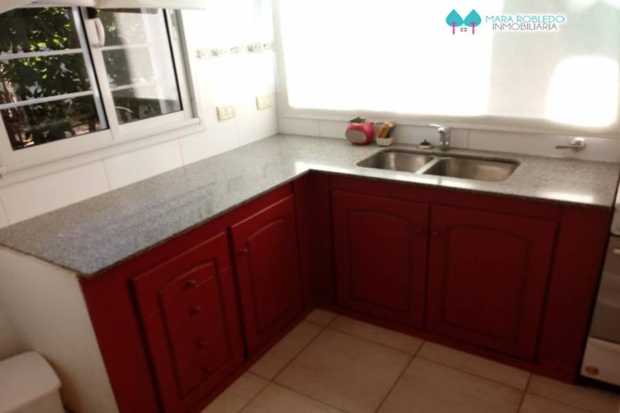 Pinamar,Buenos Aires,Argentina,3 Bedrooms Bedrooms,2 BathroomsBathrooms,Casas,ZORZAL Y ARGOS,4490