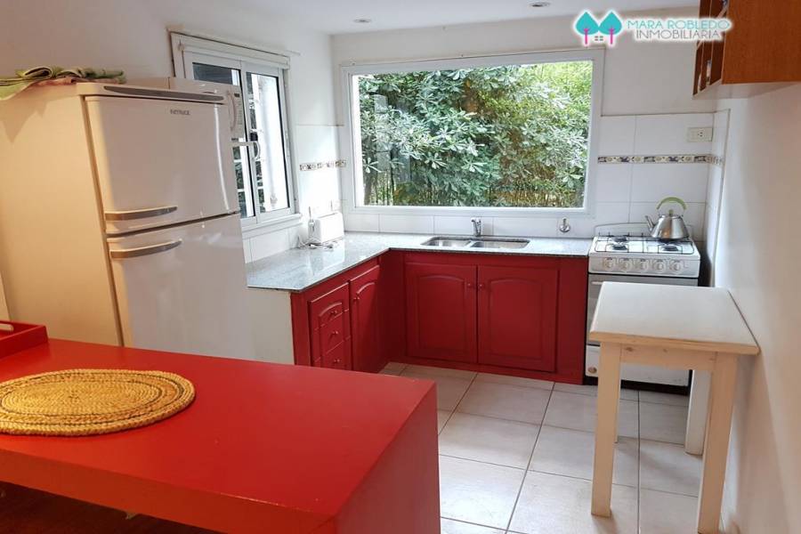 Pinamar,Buenos Aires,Argentina,3 Bedrooms Bedrooms,2 BathroomsBathrooms,Casas,ZORZAL Y ARGOS,4490