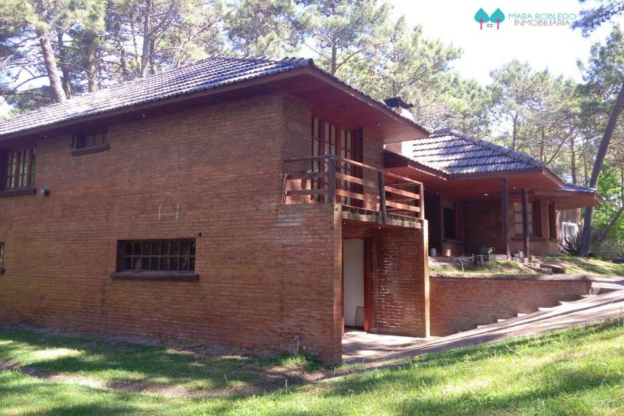 Carilo,Buenos Aires,Argentina,4 Bedrooms Bedrooms,3 BathroomsBathrooms,Casas,CHORLO Y PARAISO,4491