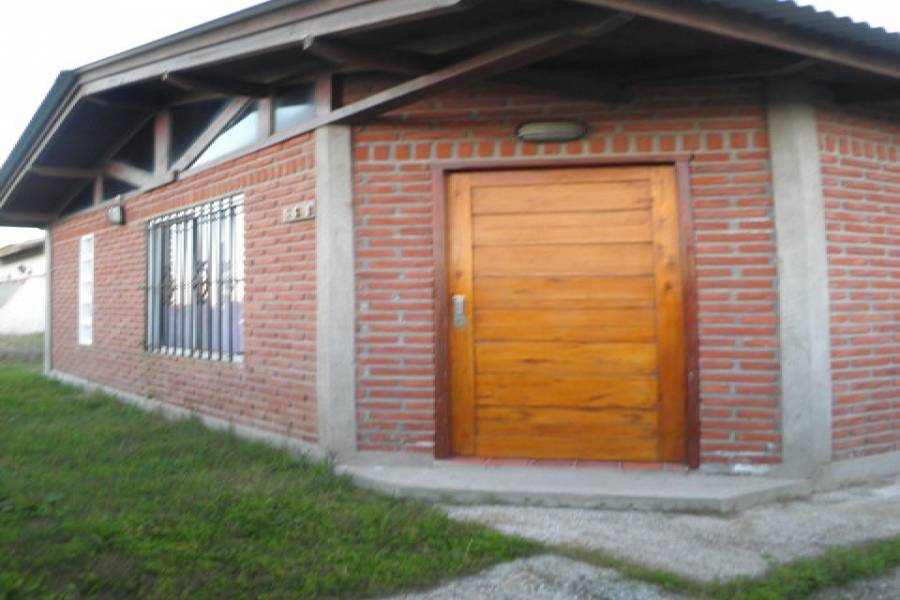 Las Toninas,Buenos Aires,Argentina,2 Bedrooms Bedrooms,1 BañoBathrooms,Casas,COSTA CHICA 7,40532