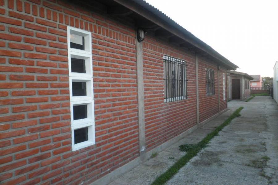 Las Toninas,Buenos Aires,Argentina,2 Bedrooms Bedrooms,1 BañoBathrooms,Casas,COSTA CHICA 7,40532