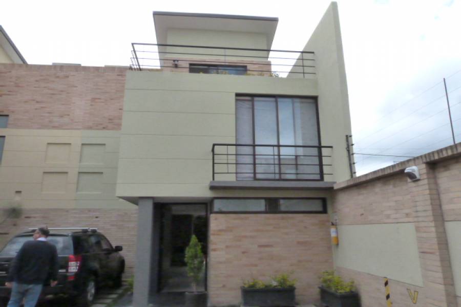 IMPERDIBLE! VER INFO...,4 Bedrooms Bedrooms,4 BathroomsBathrooms,Casas,VERDE VISTA,Carrera 3 ,3,40547