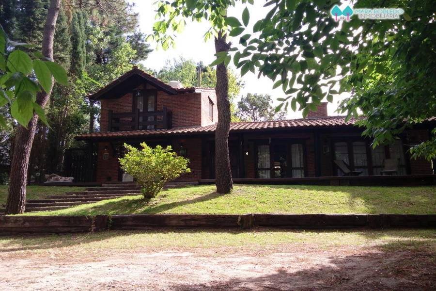 Carilo,Buenos Aires,Argentina,3 Bedrooms Bedrooms,2 BathroomsBathrooms,Casas,PELICANO,4496