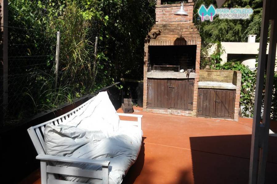 Carilo,Buenos Aires,Argentina,3 Bedrooms Bedrooms,2 BathroomsBathrooms,Casas,QUEBRACHO Y CHORLO,4497