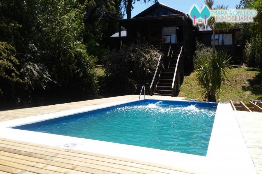 Carilo,Buenos Aires,Argentina,3 Bedrooms Bedrooms,2 BathroomsBathrooms,Casas,QUEBRACHO Y CHORLO,4497