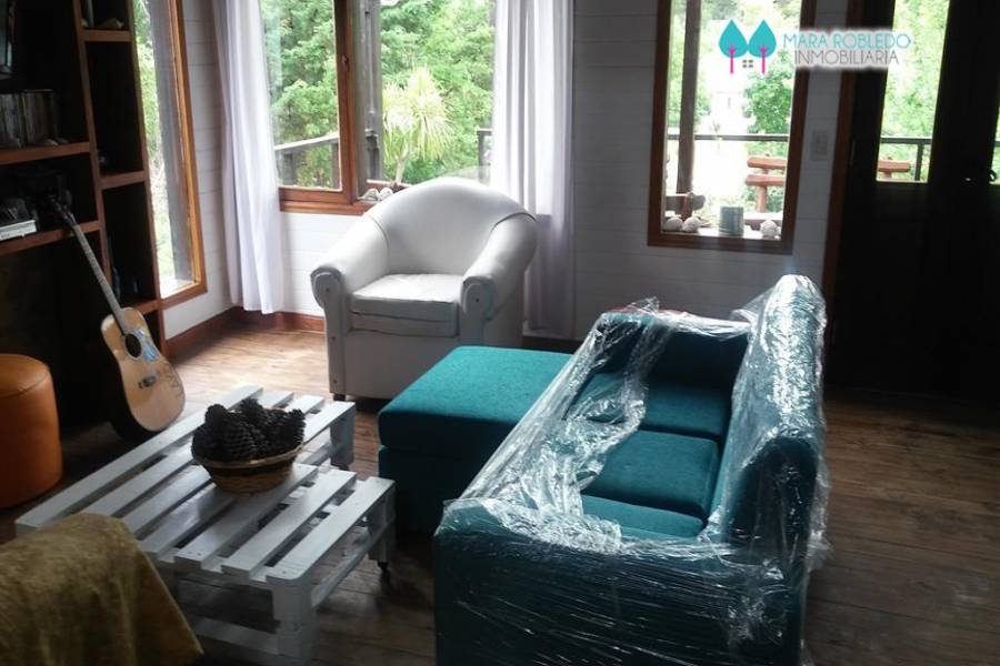 Carilo,Buenos Aires,Argentina,3 Bedrooms Bedrooms,2 BathroomsBathrooms,Casas,QUEBRACHO Y CHORLO,4497