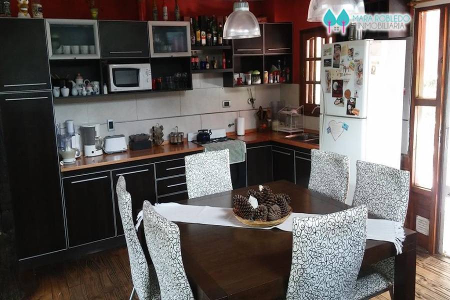 Carilo,Buenos Aires,Argentina,3 Bedrooms Bedrooms,2 BathroomsBathrooms,Casas,QUEBRACHO Y CHORLO,4497