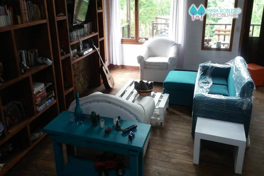 Carilo,Buenos Aires,Argentina,3 Bedrooms Bedrooms,2 BathroomsBathrooms,Casas,QUEBRACHO Y CHORLO,4497