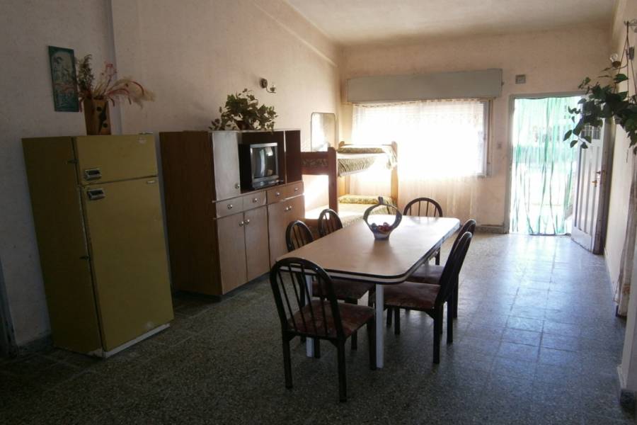 Santa Teresita,Buenos Aires,Argentina,2 Bedrooms Bedrooms,1 BañoBathrooms,Casas,DIAGONAL 20,40581