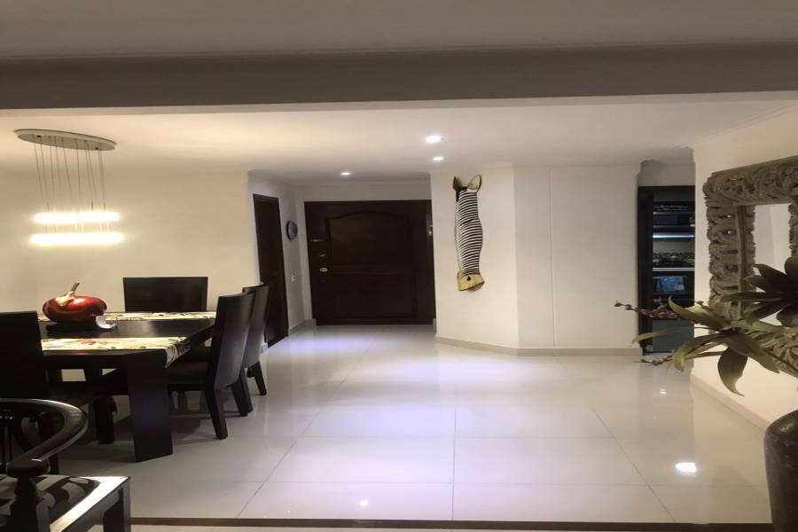 Medellin,Antioquia,Colombia,4 Bedrooms Bedrooms,4 BathroomsBathrooms,Apartamentos,40596
