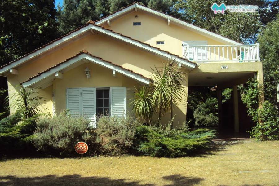 Valeria del Mar,Buenos Aires,Argentina,3 Bedrooms Bedrooms,2 BathroomsBathrooms,Casas,BELFAST,4503