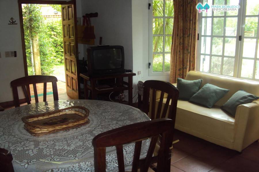 Valeria del Mar,Buenos Aires,Argentina,3 Bedrooms Bedrooms,2 BathroomsBathrooms,Casas,BELFAST,4503