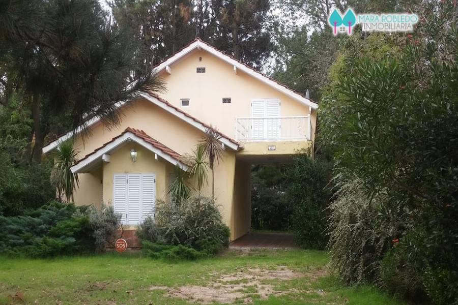 Valeria del Mar,Buenos Aires,Argentina,3 Bedrooms Bedrooms,2 BathroomsBathrooms,Casas,BELFAST,4503