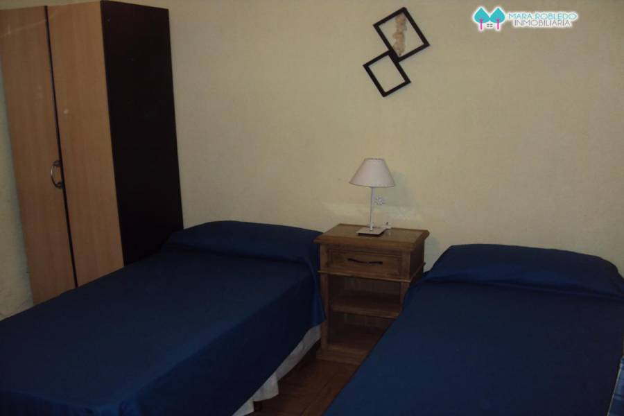Valeria del Mar,Buenos Aires,Argentina,2 Bedrooms Bedrooms,1 BañoBathrooms,Casas,BELFAST,4504