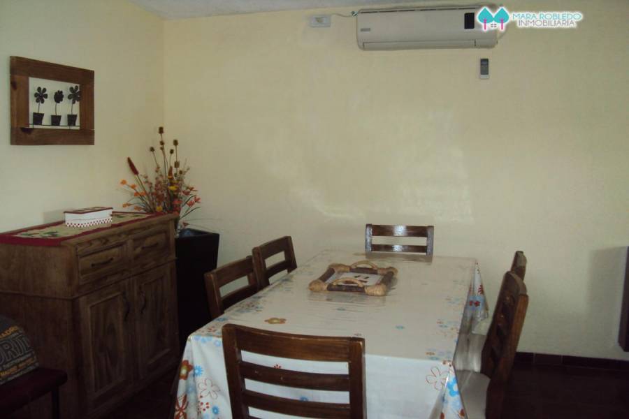 Valeria del Mar,Buenos Aires,Argentina,2 Bedrooms Bedrooms,1 BañoBathrooms,Casas,BELFAST,4504