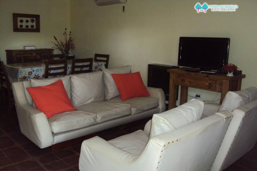Valeria del Mar,Buenos Aires,Argentina,2 Bedrooms Bedrooms,1 BañoBathrooms,Casas,BELFAST,4504
