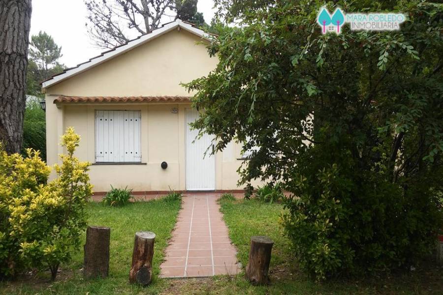 Valeria del Mar,Buenos Aires,Argentina,2 Bedrooms Bedrooms,1 BañoBathrooms,Casas,BELFAST,4504