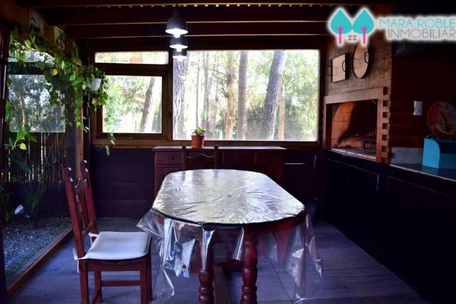 Valeria del Mar,Buenos Aires,Argentina,4 Bedrooms Bedrooms,3 BathroomsBathrooms,Casas,PINZON,4509