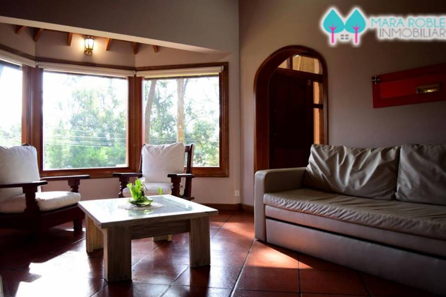 Valeria del Mar,Buenos Aires,Argentina,4 Bedrooms Bedrooms,3 BathroomsBathrooms,Casas,PINZON,4509