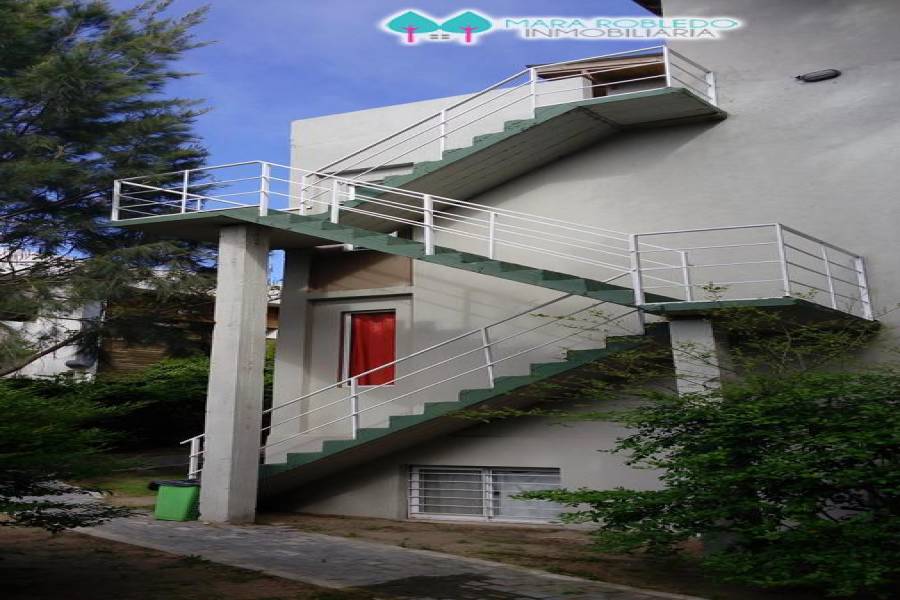 Valeria del Mar,Buenos Aires,Argentina,2 Bedrooms Bedrooms,2 BathroomsBathrooms,Duplex-Triplex,LOS JUNCALES,SEAVER,4511