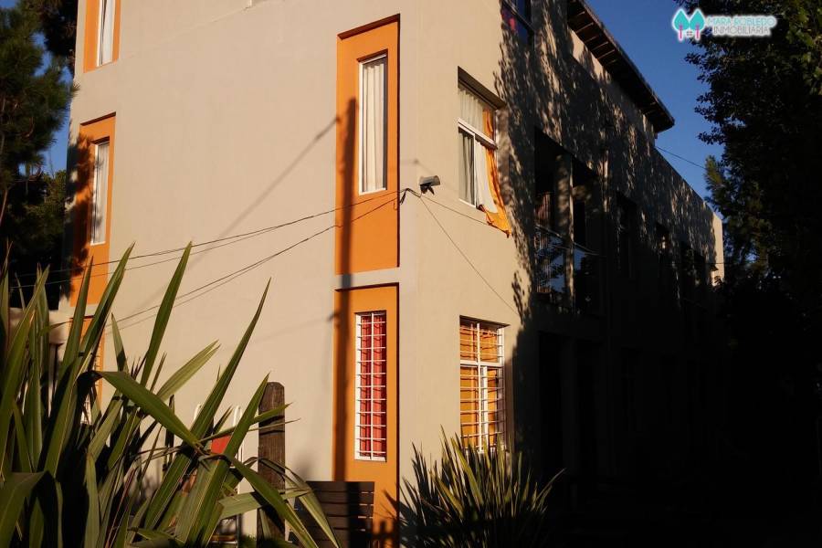 Valeria del Mar,Buenos Aires,Argentina,2 Bedrooms Bedrooms,2 BathroomsBathrooms,Duplex-Triplex,LOS JUNCALES,SEAVER,4511