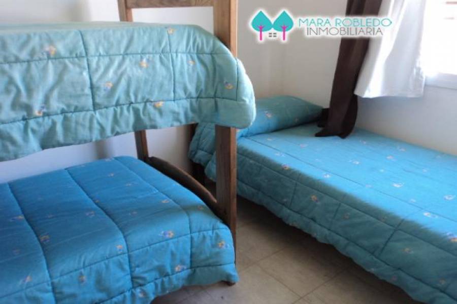 Valeria del Mar,Buenos Aires,Argentina,2 Bedrooms Bedrooms,2 BathroomsBathrooms,Duplex-Triplex,LOS JUNCALES,SEAVER,4511