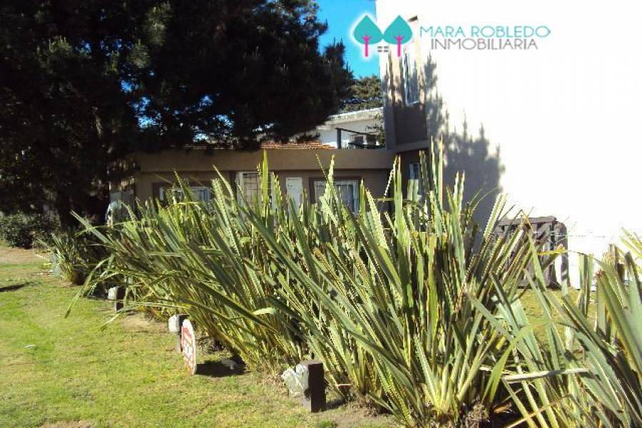 Valeria del Mar,Buenos Aires,Argentina,2 Bedrooms Bedrooms,2 BathroomsBathrooms,Duplex-Triplex,LOS JUNCALES,SEAVER,4511