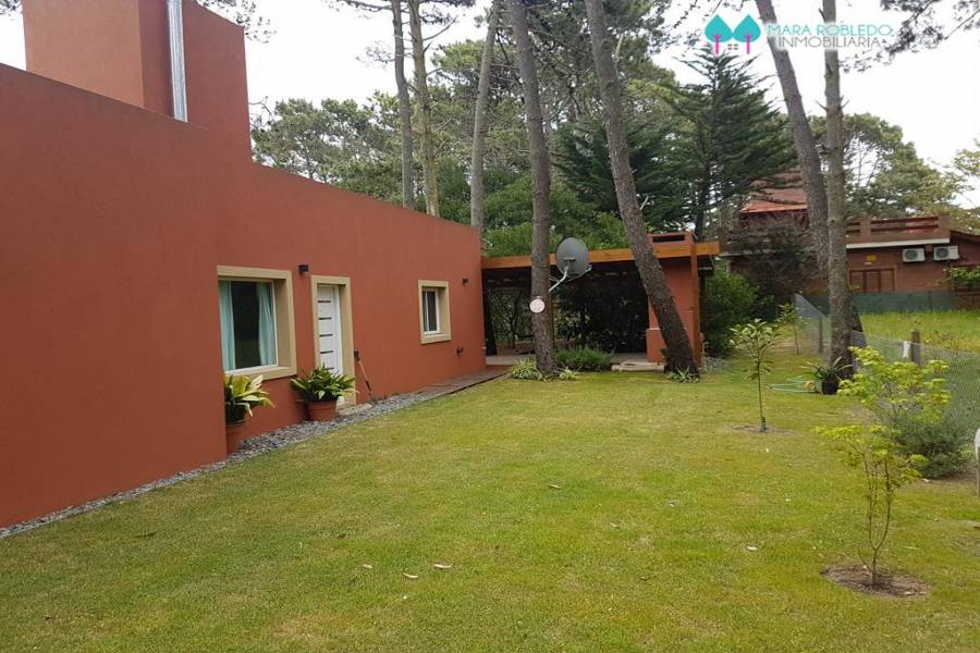 Valeria del Mar,Buenos Aires,Argentina,2 Bedrooms Bedrooms,2 BathroomsBathrooms,Casas,YANEZ PINZON,4513